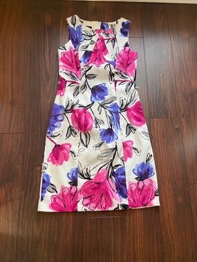 AGB Sleeveless Floral Dress Pink Purple White Zip Back Pleated Chest Sz 4P